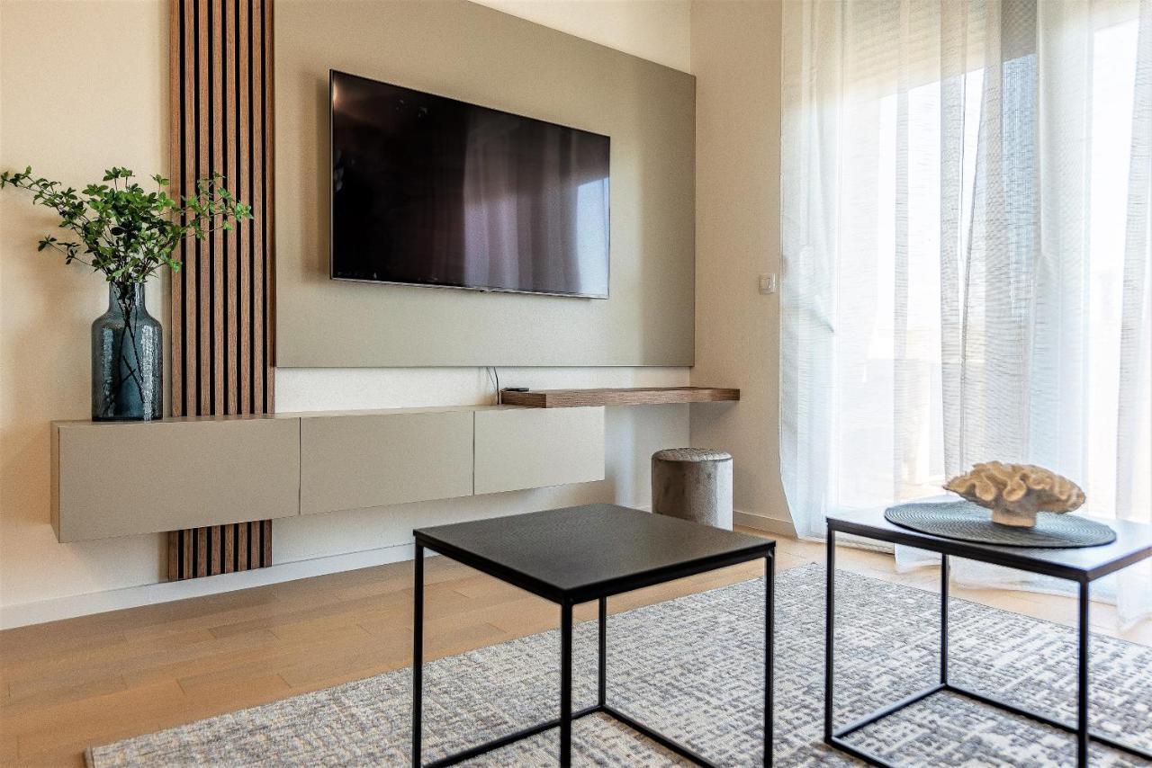 City Lux Apartment 2 - With Garage And Balcony Zadar Exterior photo