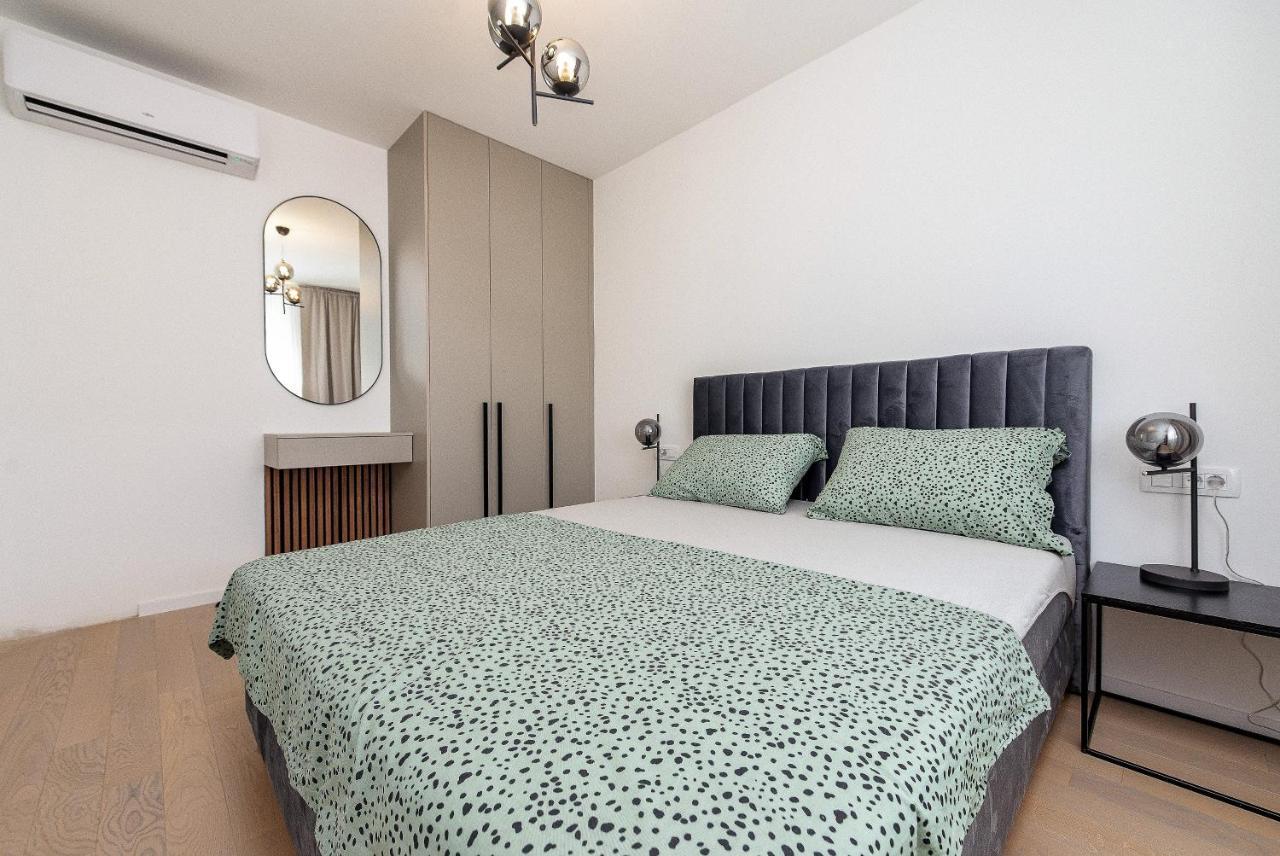 City Lux Apartment 2 - With Garage And Balcony Zadar Exterior photo